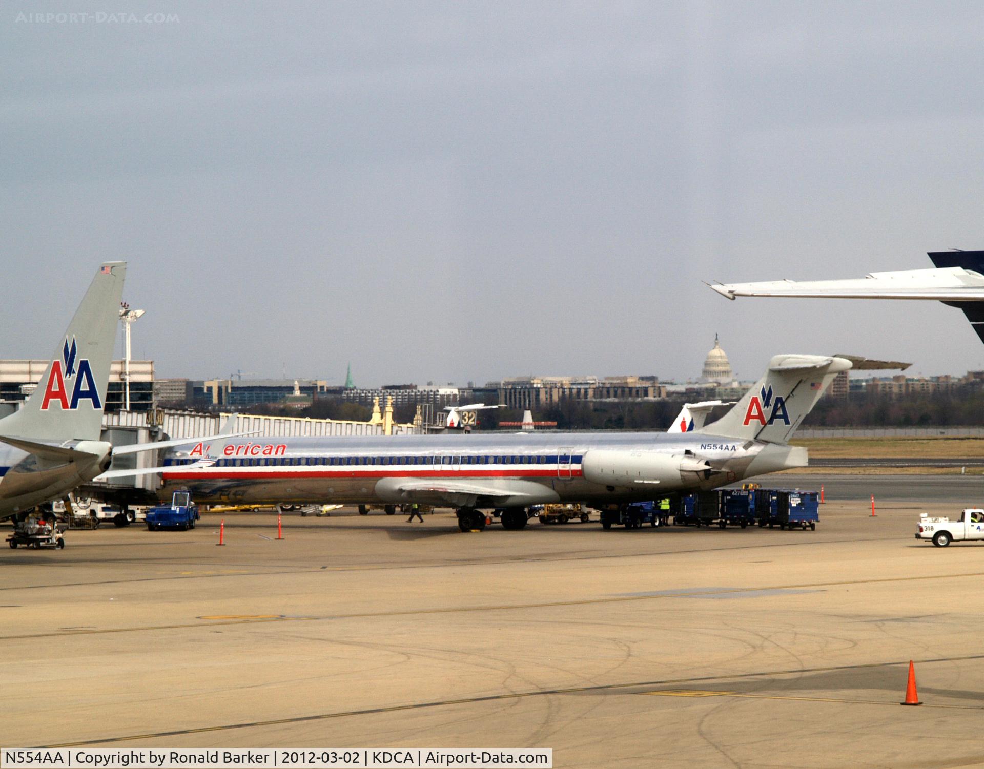 N554AA, 1991 McDonnell Douglas MD-82 (DC-9-82) C/N 53084, DCA, VA