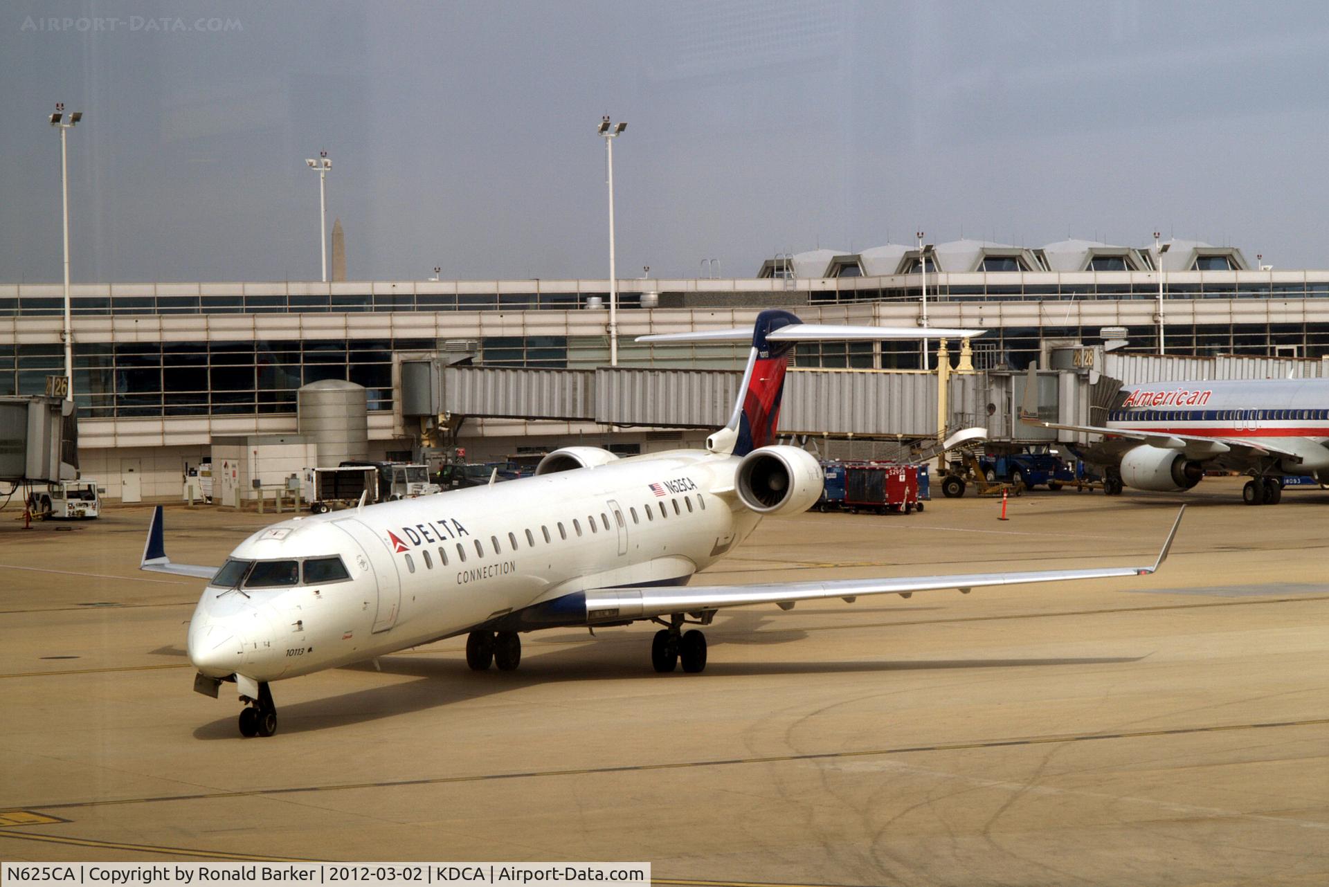 N625CA, 2003 Bombardier CRJ-700 (CL-600-2C10) Regional Jet C/N 10113, DCA, VA