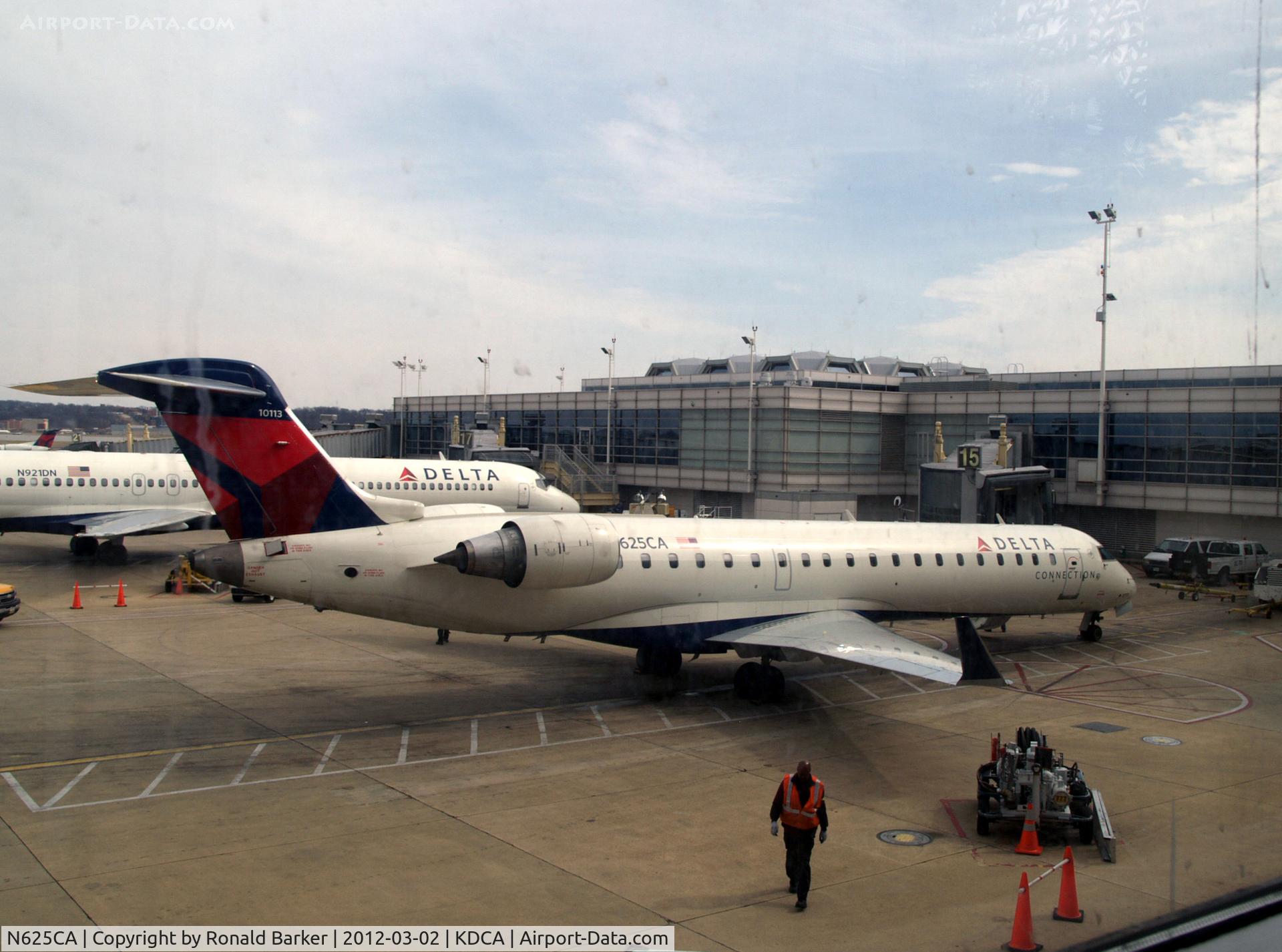 N625CA, 2003 Bombardier CRJ-700 (CL-600-2C10) Regional Jet C/N 10113, DCA, VA