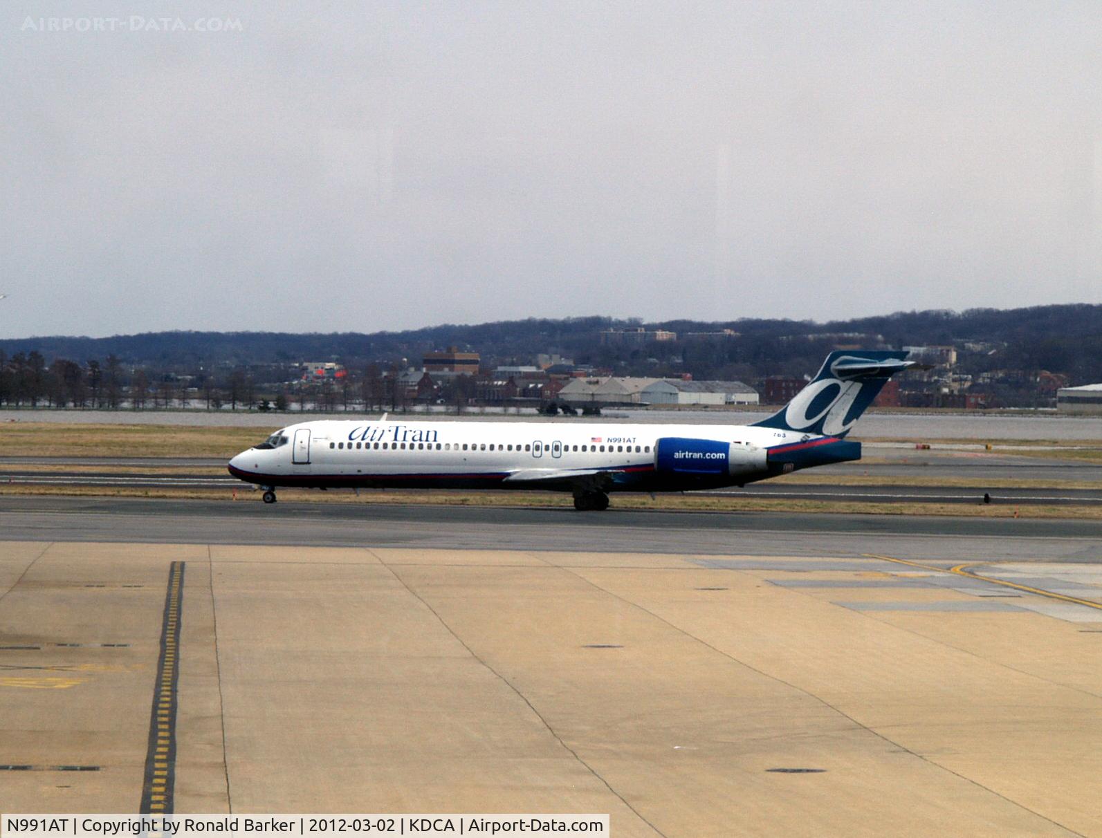 N991AT, 2002 Boeing 717-200 C/N 55135, DCA, VA