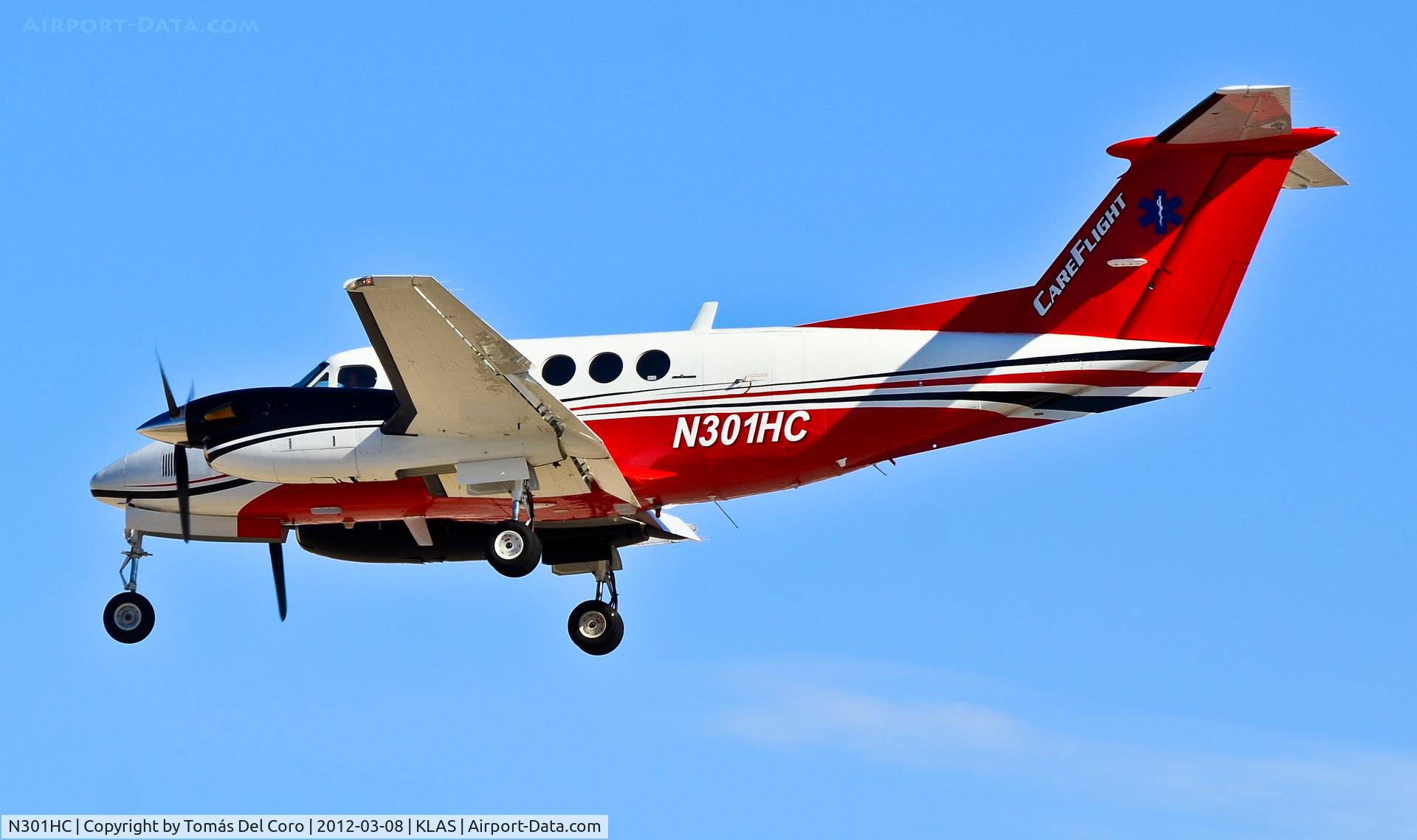 N301HC, 1985 Beech B200 King Air C/N BB-1219, N301HC 1985 Beech B200 Super King Air C/N BB-1219 - Tri-state Care Flight

- Las Vegas - McCarran International (LAS / KLAS)
USA - Nevada, March 8, 2012
Photo: Tomás Del Coro