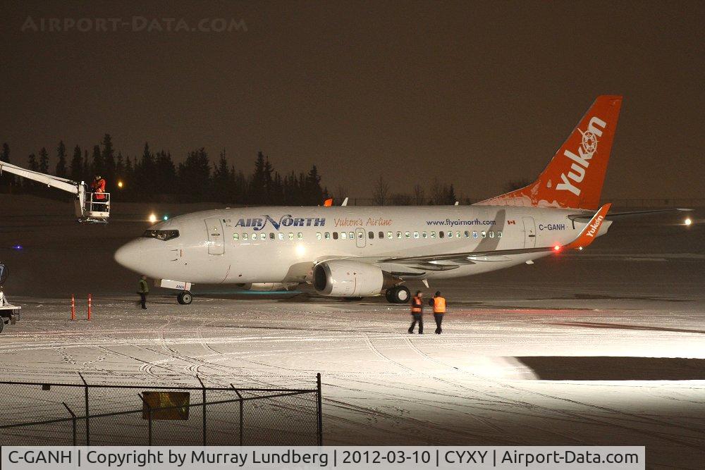 C-GANH, 1993 Boeing 737-505 C/N 27153, De-icing complete, C-GANH is ready to depart on an Arctic Winter Games charter to Grande Prairie, Alberta.