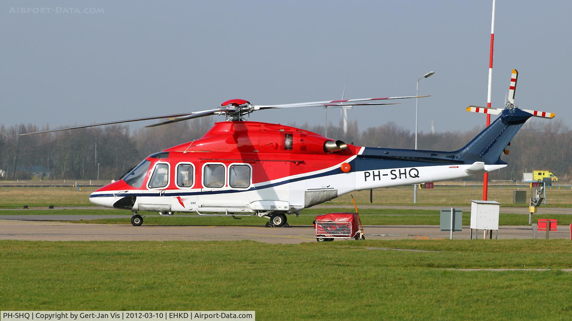 PH-SHQ, AgustaWestland AW-139 C/N 31134, Waiting for his next flight