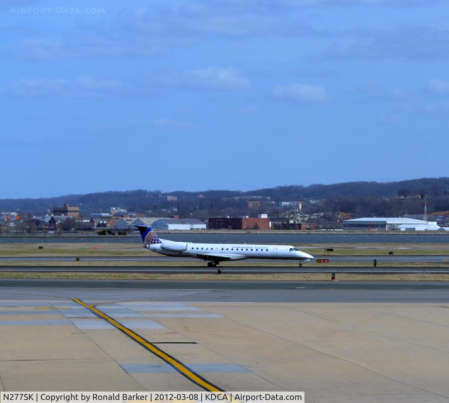 N277SK, 2000 Embraer ERJ-145LR (EMB-145LR) C/N 145355, Landing DCA