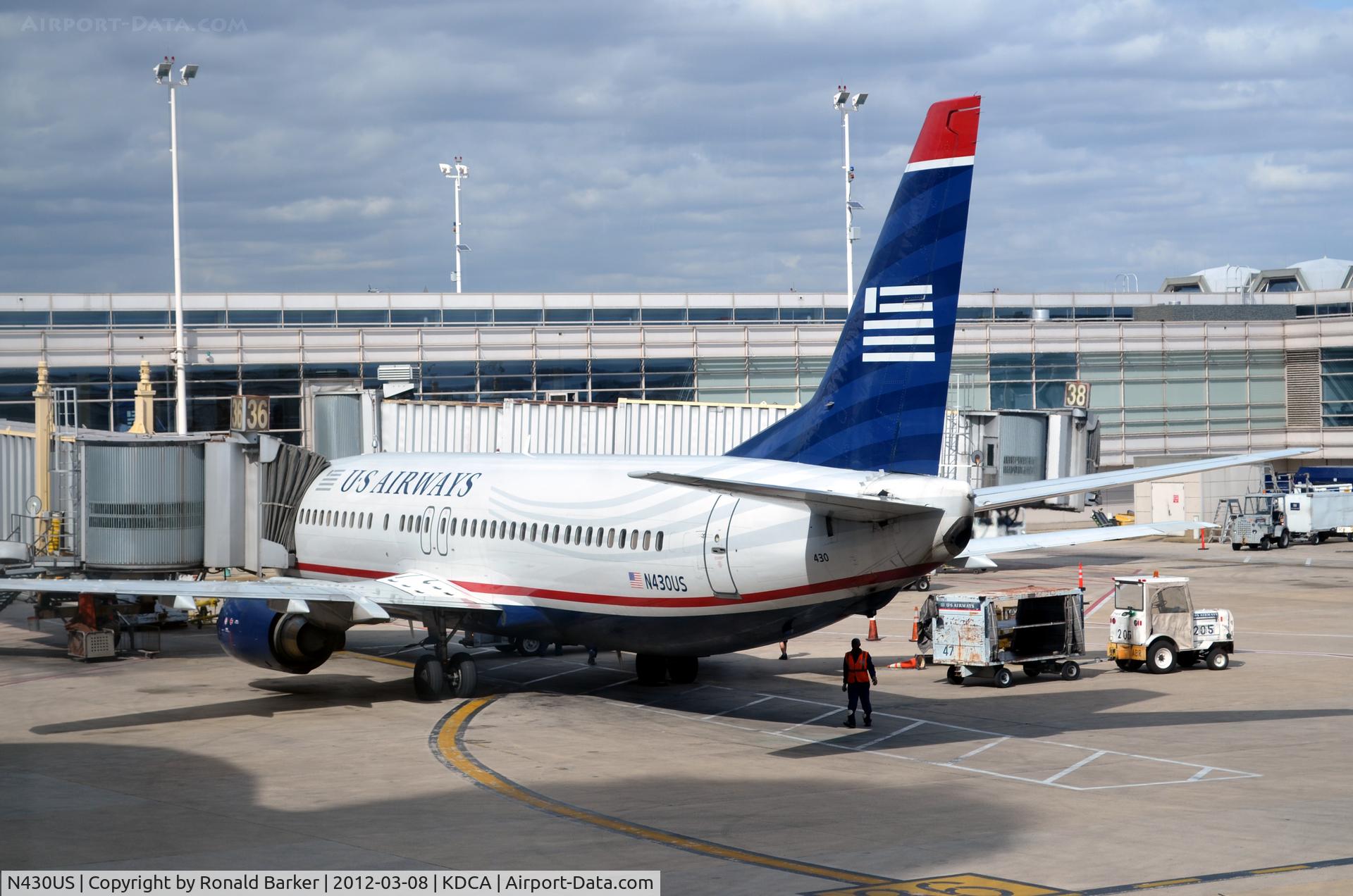 N430US, 1989 Boeing 737-4B7 C/N 24552, DCA, VA