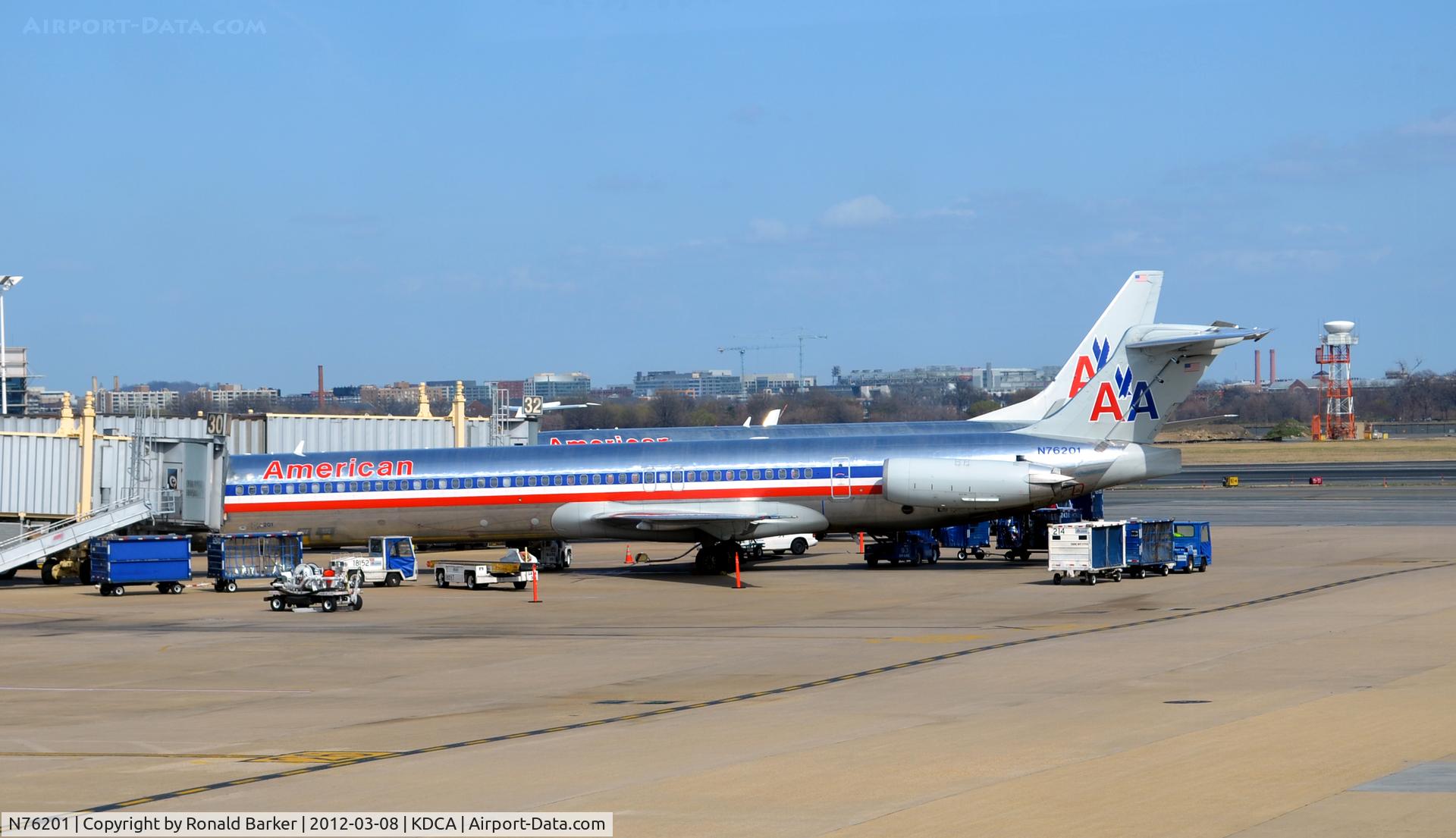 N76201, 1992 McDonnell Douglas MD-83 (DC-9-83) C/N 53291, DCA, VA