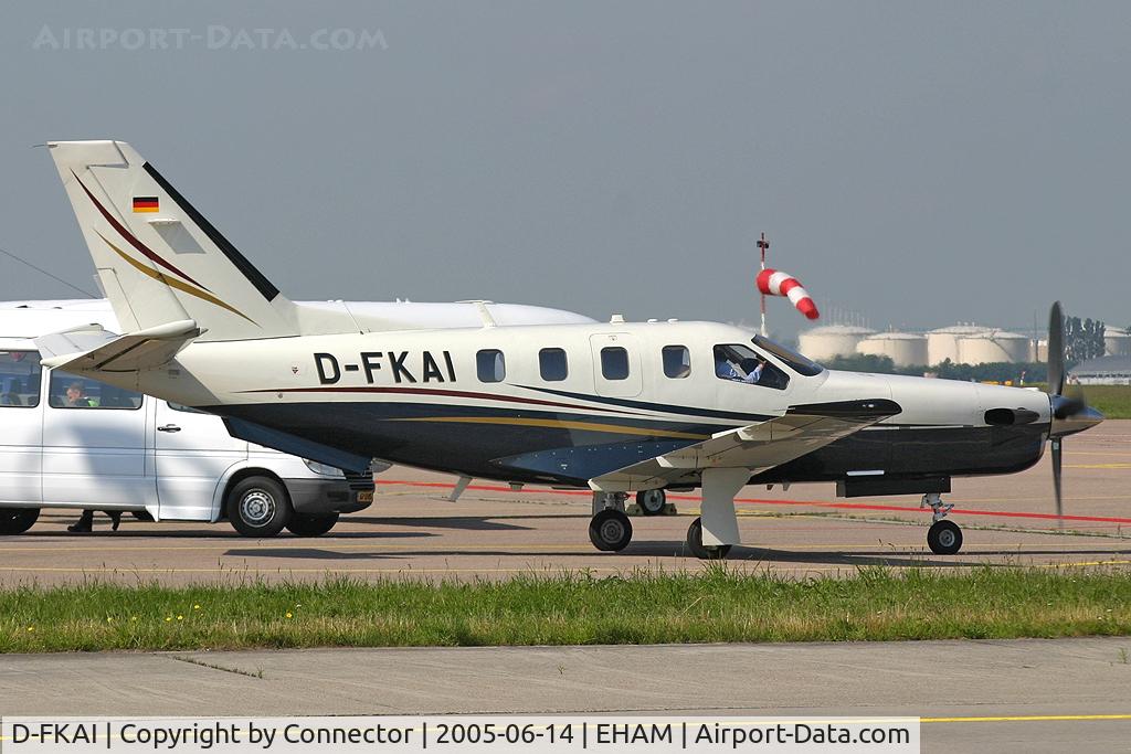 D-FKAI, 2003 Socata TBM-700 C2 C/N 288, Waiting at Amsterdam
