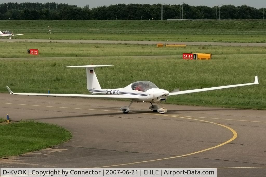 D-KVOK, Diamond HK-36TT Super Dimona C/N 36566, Nice wingspan.