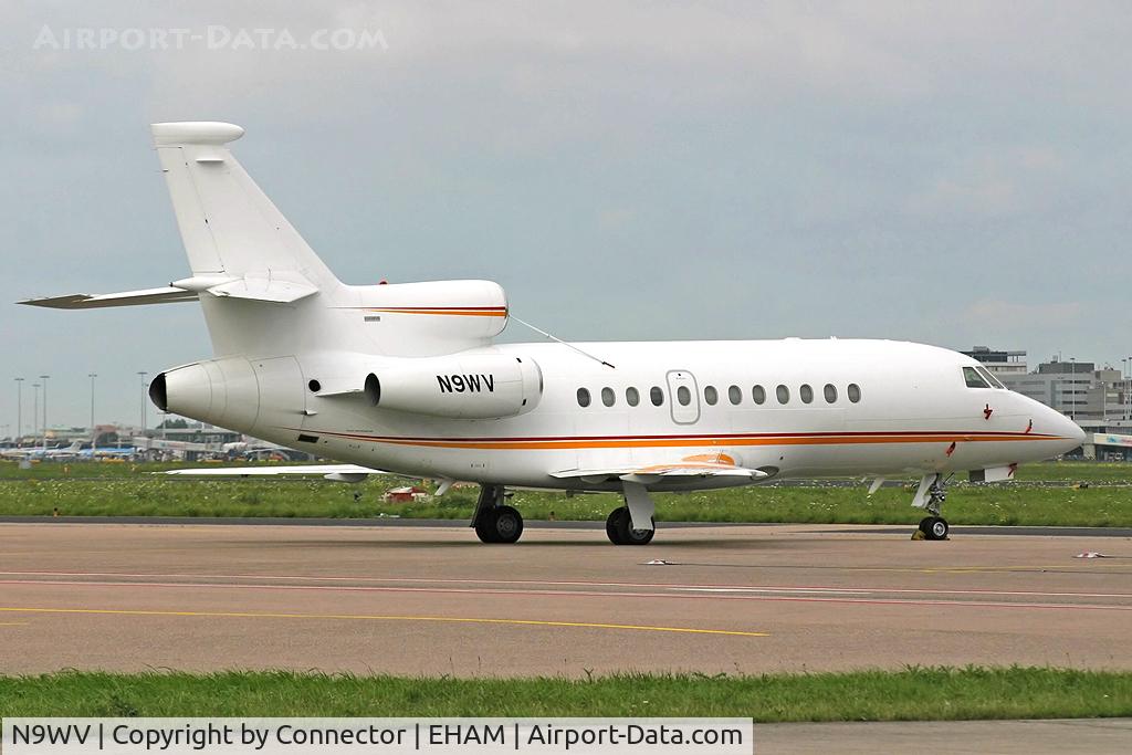 N9WV, 2002 Dassault Falcon 900EX C/N 108, Waiting at Amsterdam.