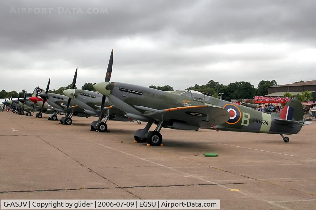 G-ASJV, 1943 Supermarine 361 Spitfire LF.IXb C/N CBAF.IX.552, Spitfire lineup