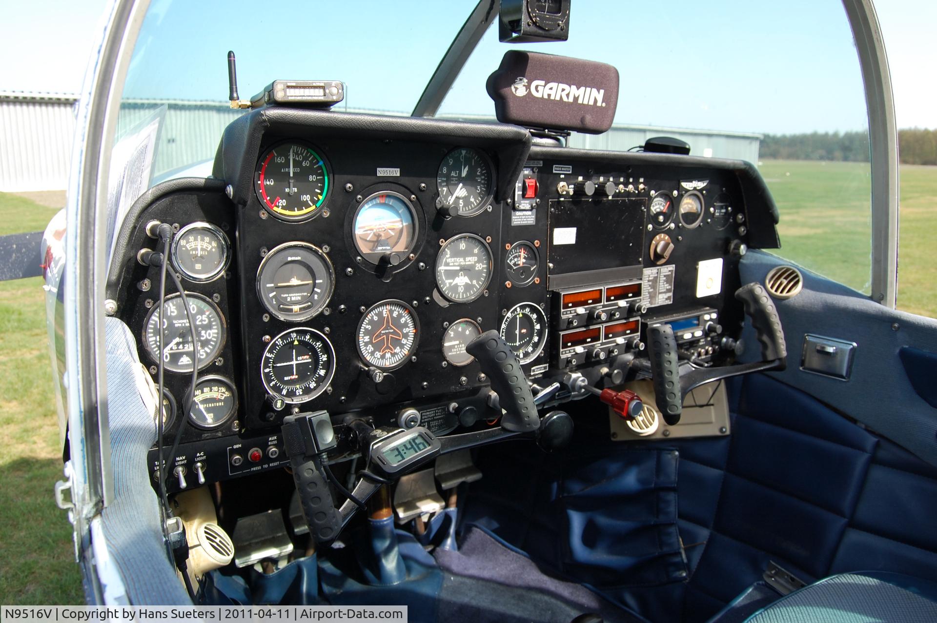 N9516V, 1969 Mooney M10 Cadet C/N 700006, nieuw cockpit look