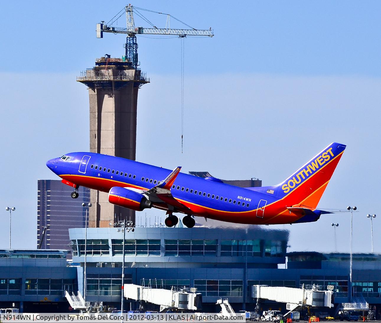 N914WN, 2008 Boeing 737-7H4 C/N 36622, N914WN Southwest Airlines Boeing 737-7H4 (cn 36622/2540)

- Las Vegas - McCarran International (LAS / KLAS)
USA - Nevada, March 13, 2012
Photo: Tomás Del Coro