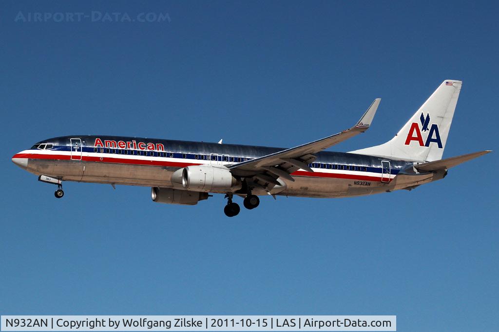 N932AN, 2000 Boeing 737-823 C/N 29530, visitor