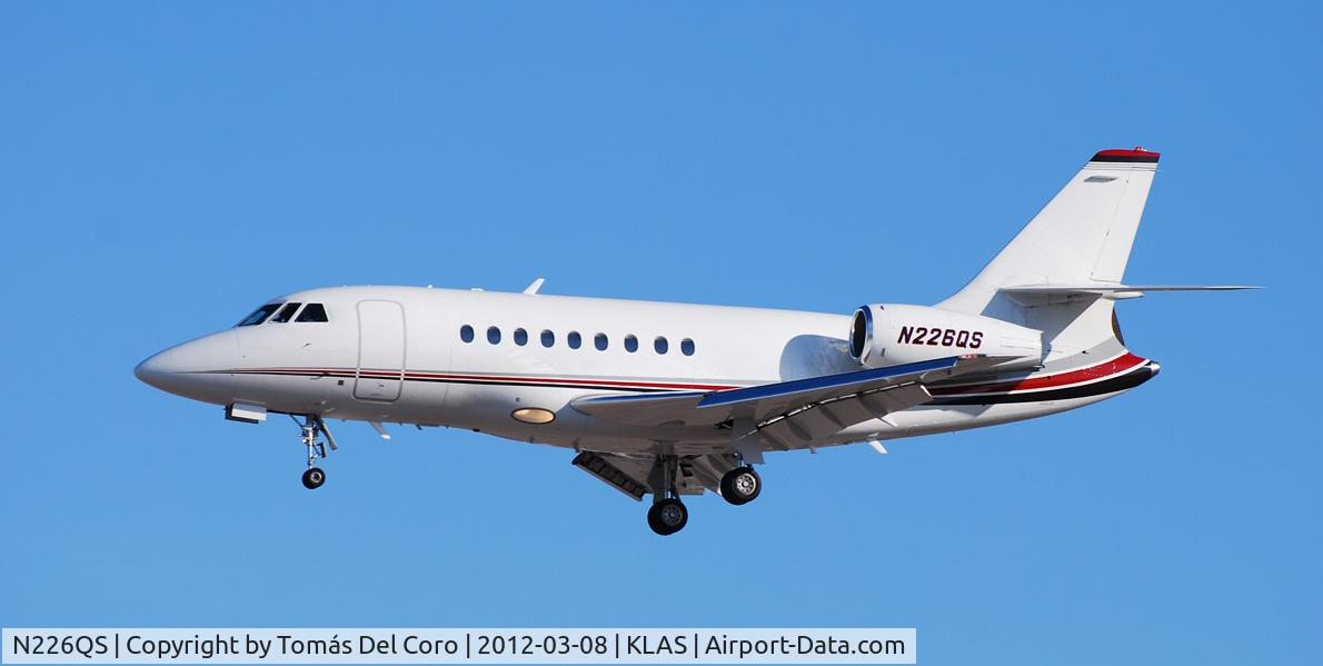 N226QS, 2000 Dassault Falcon 2000 C/N 126, N226QS Dassault Falcon 2000 (cn 126)

- Las Vegas - McCarran International (LAS / KLAS)
USA - Nevada, March 8, 2012
Photo: Tomás Del Coro