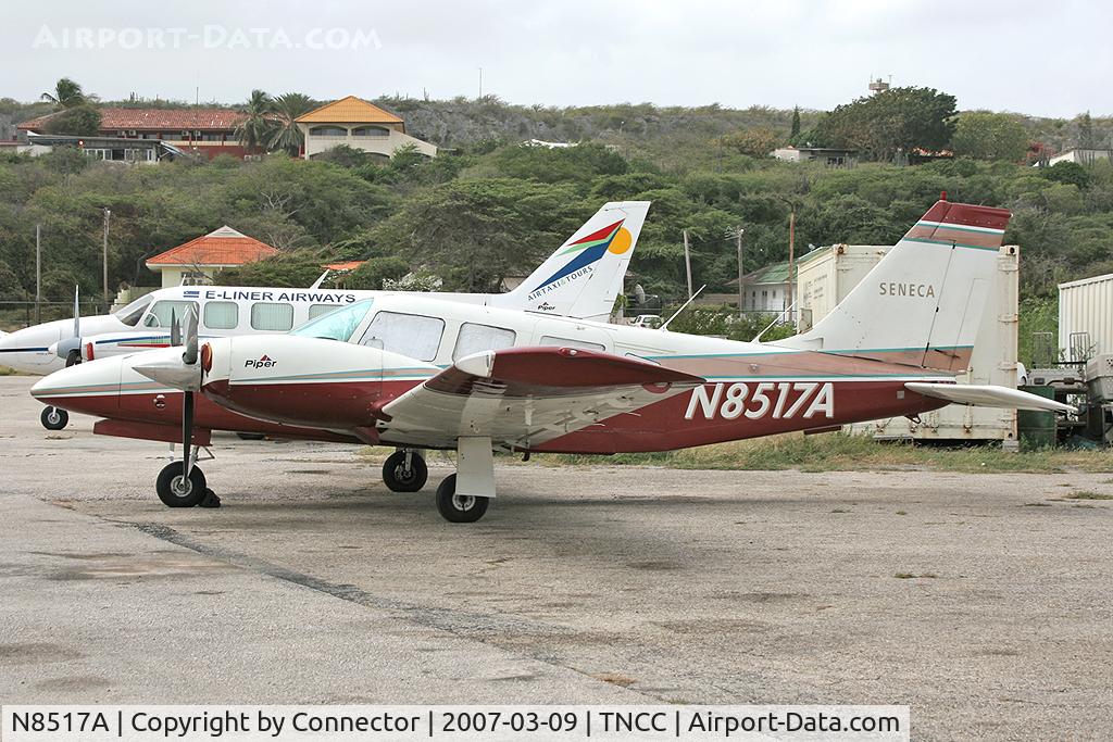 N8517A, Piper PA-34-200T C/N 34-7970201, Thanks to the guy who let me walk around the ramp for a few minutes.
