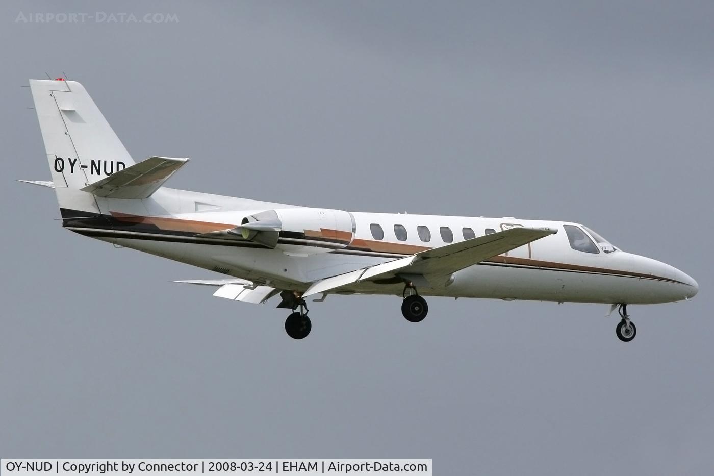 OY-NUD, Cessna 560  Citation V C/N 560-0064, Arriving at Amsterdam.