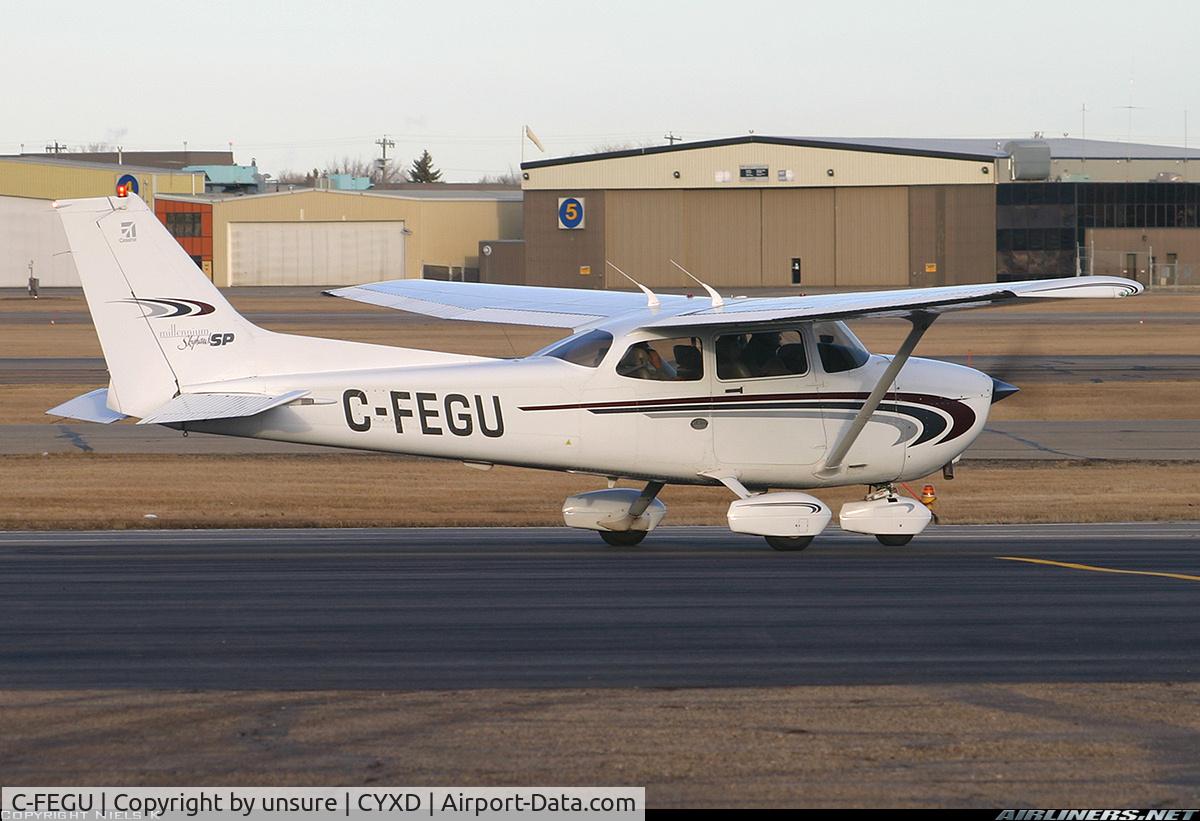 C-FEGU, 2000 Cessna 172S Skyhawk SP C/N 172S8432, This Cessna is used at the Edmonton Flying Club for training and is IFR certified