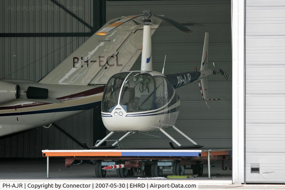 PH-AJR, 2002 Robinson R44 Raven C/N 1192, In an hangar.