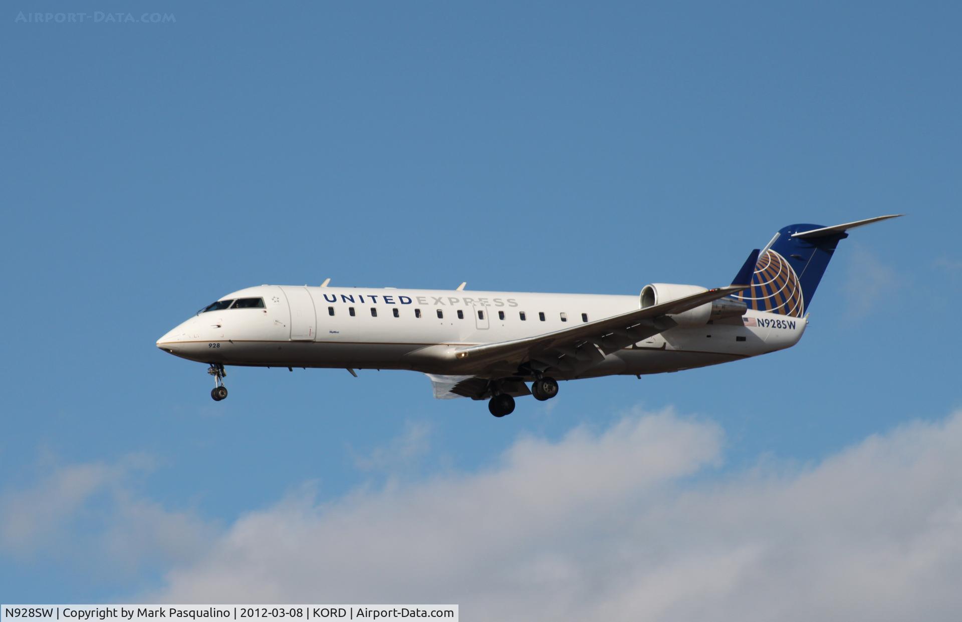 N928SW, 2002 Bombardier CRJ-200LR (CL-600-2B19) C/N 7701, CL-600-2B19