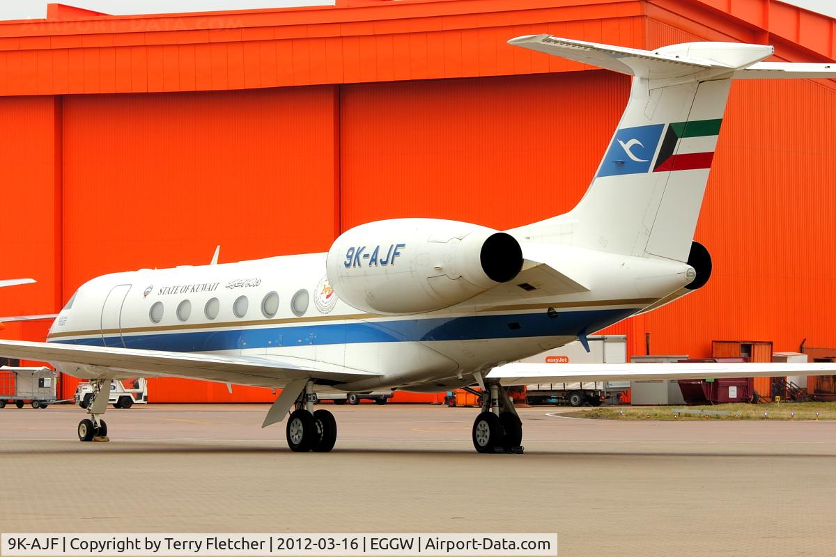 9K-AJF, 1999 Gulfstream Aerospace G-V Gulfstream V C/N 573, 1999 Gulfstream Aerospace G-V Gulfstream V, c/n: 573 at Luton