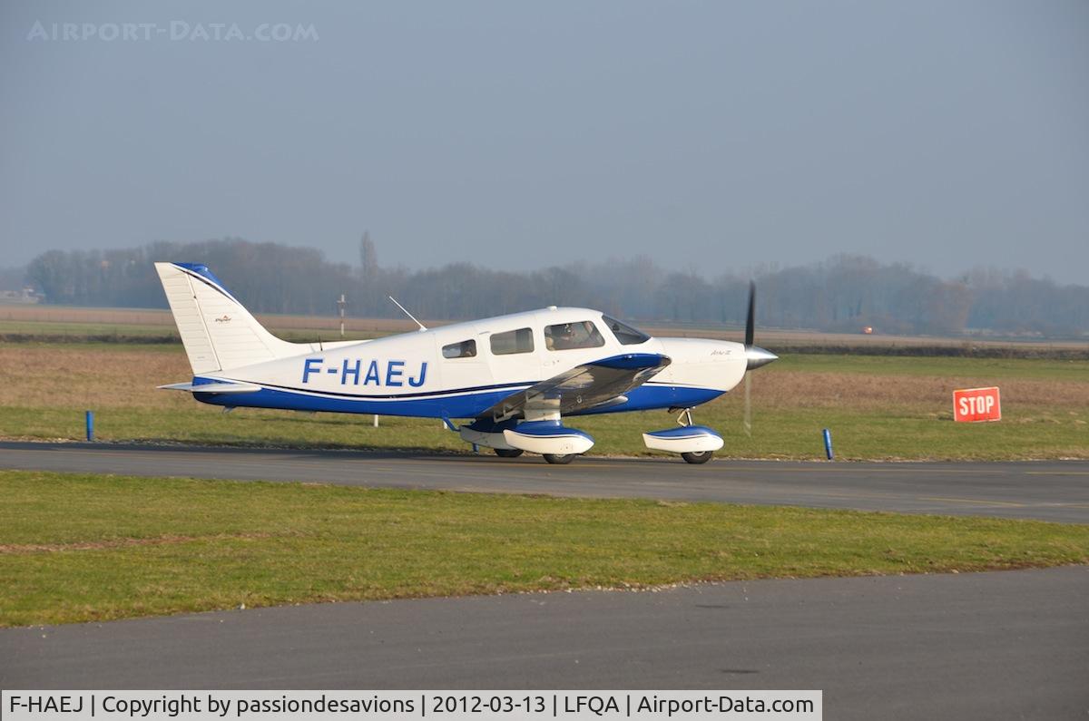 F-HAEJ, 2006 Piper PA-28-181 C/N 2843641, Taxiing