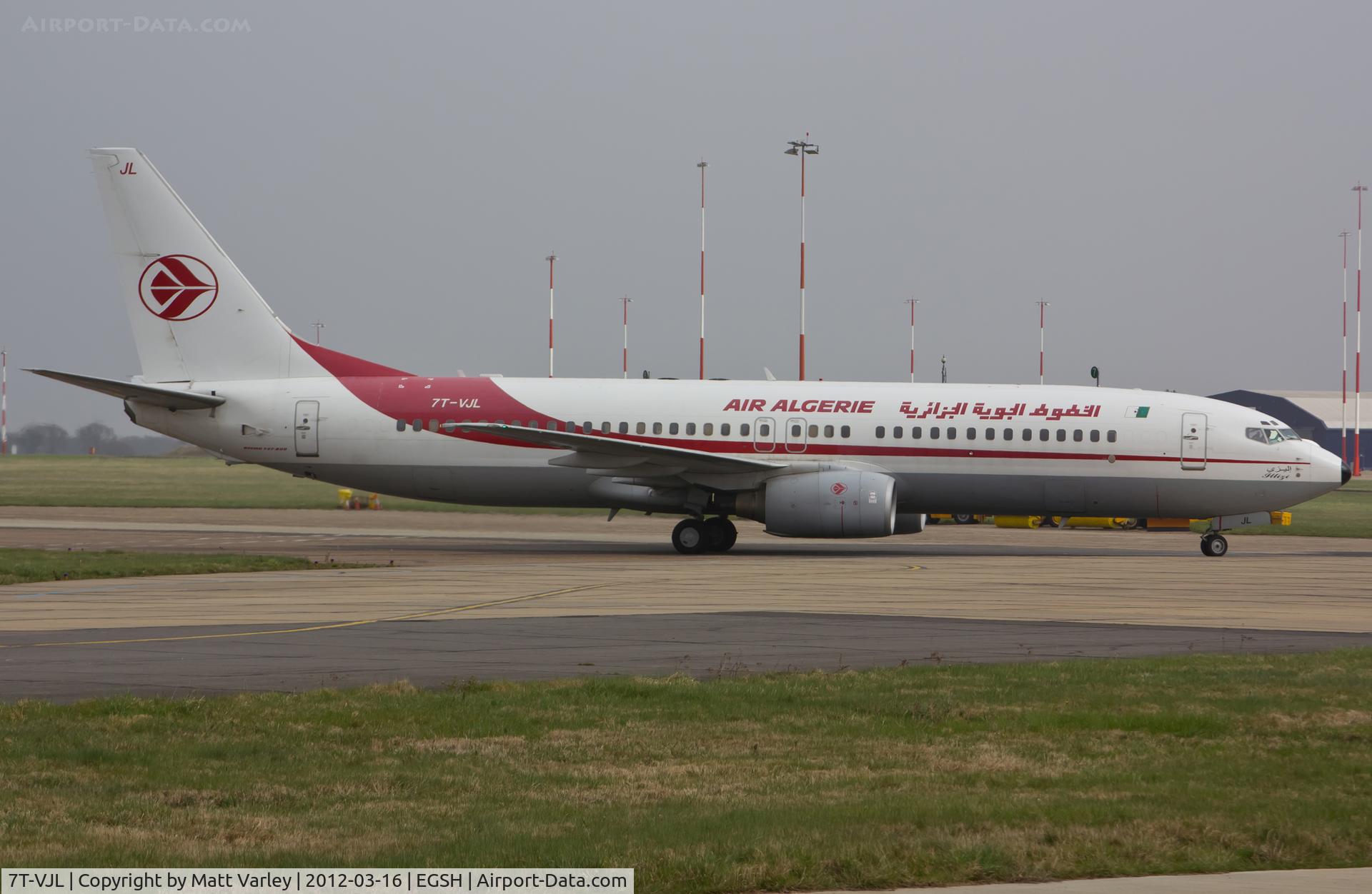 7T-VJL, 2000 Boeing 737-8D6 C/N 30204, Taxiing to stand 5.