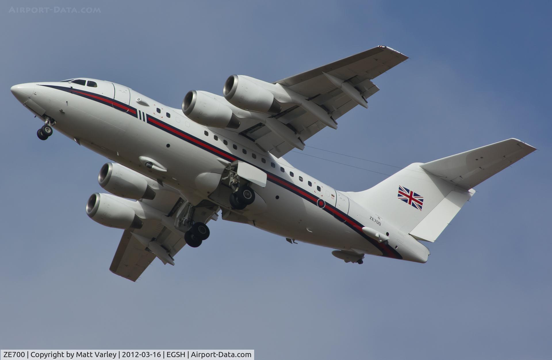 ZE700, 1984 British Aerospace BAe.146-100 CC.2 C/N E1021, Performing a low approach.