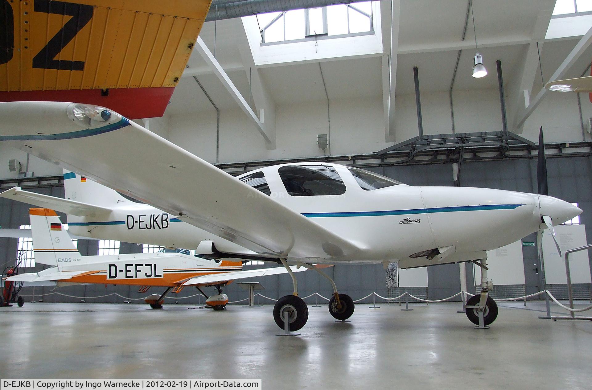 D-EJKB, Lancair IV C/N IV-00-20, Lancair (K. Bäuerle, R. Janus) Lancair IV-B (Klaus Bäuerle flew this aircraft in 1995 from Germany via Chile to Antarctica and back) at the Deutsches Museum Flugwerft Schleißheim, Oberschleißheim