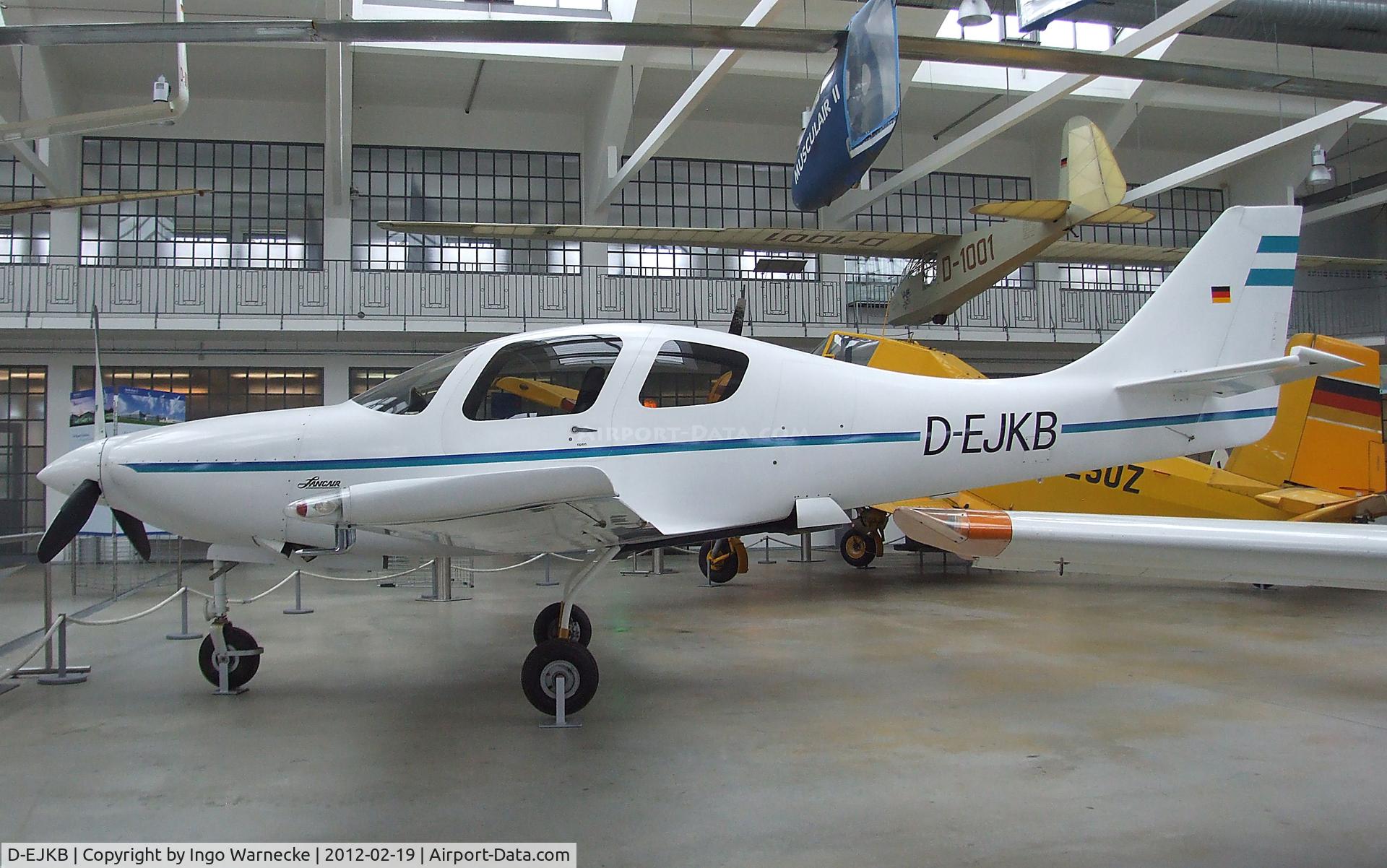 D-EJKB, Lancair IV C/N IV-00-20, Lancair (K. Bäuerle, R. Janus) Lancair IV-B (Klaus Bäuerle flew this aircraft in 1995 from Germany via Chile to Antarctica and back) at the Deutsches Museum Flugwerft Schleißheim, Oberschleißheim