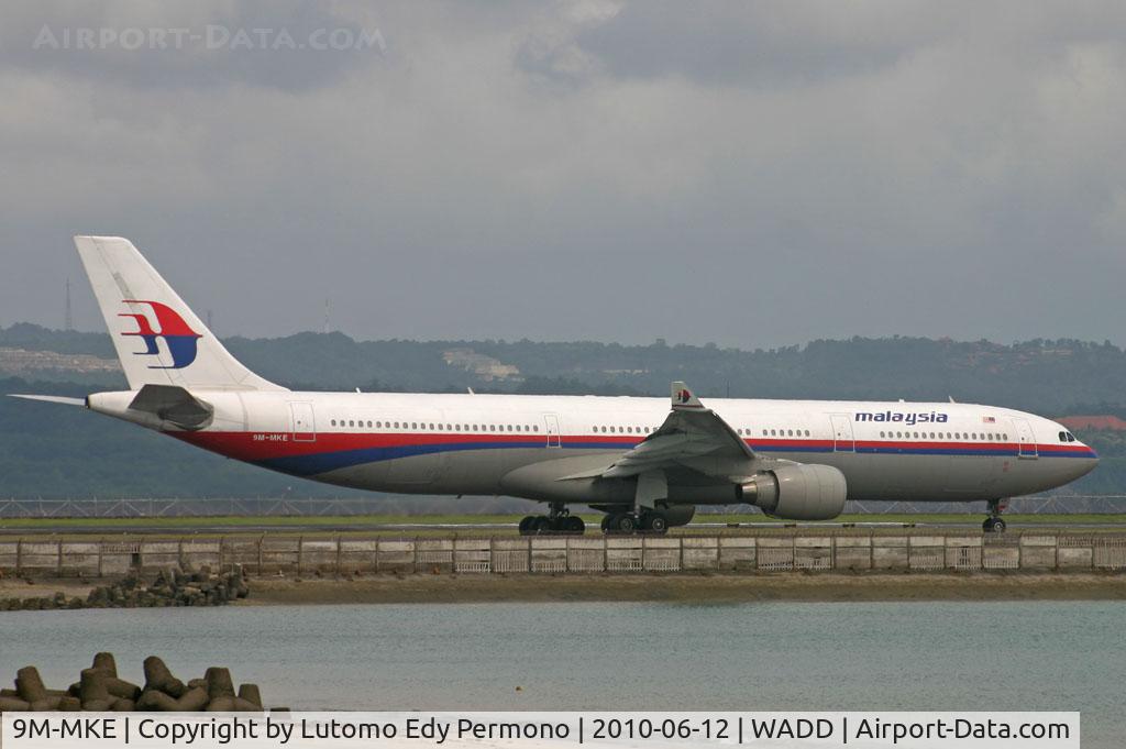 9M-MKE, Airbus A330-322 C/N 077, Malaysia Airlines