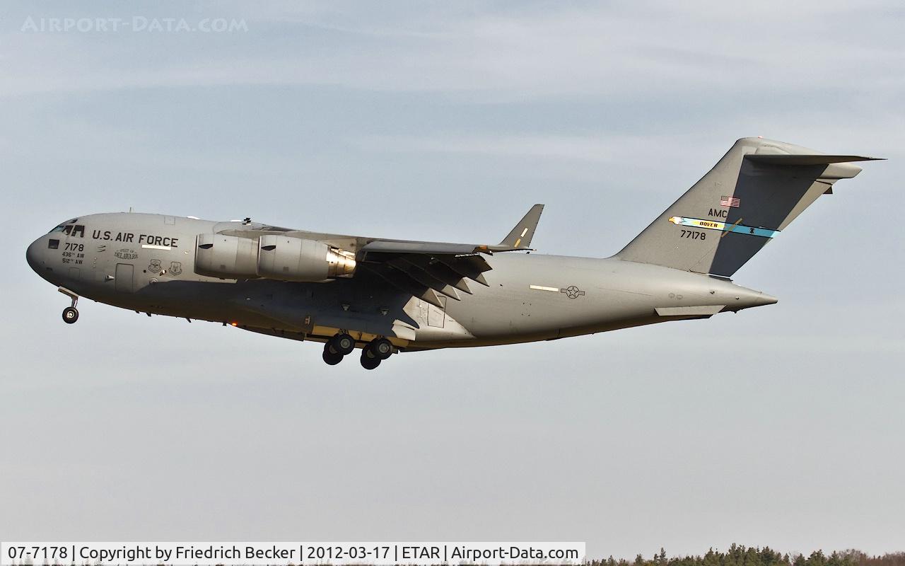 07-7178, 2008 Boeing C-17A Globemaster III C/N F-195/P-178, on final at Ramstein AB