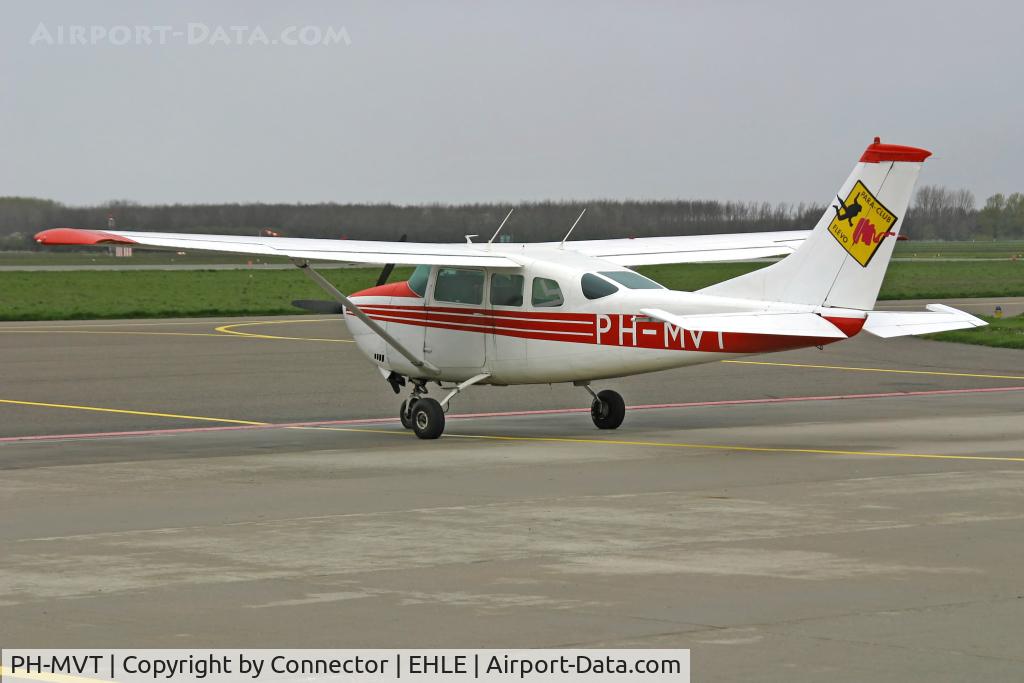 PH-MVT, 1972 Cessna U206F Stationair C/N U20601705, No description.