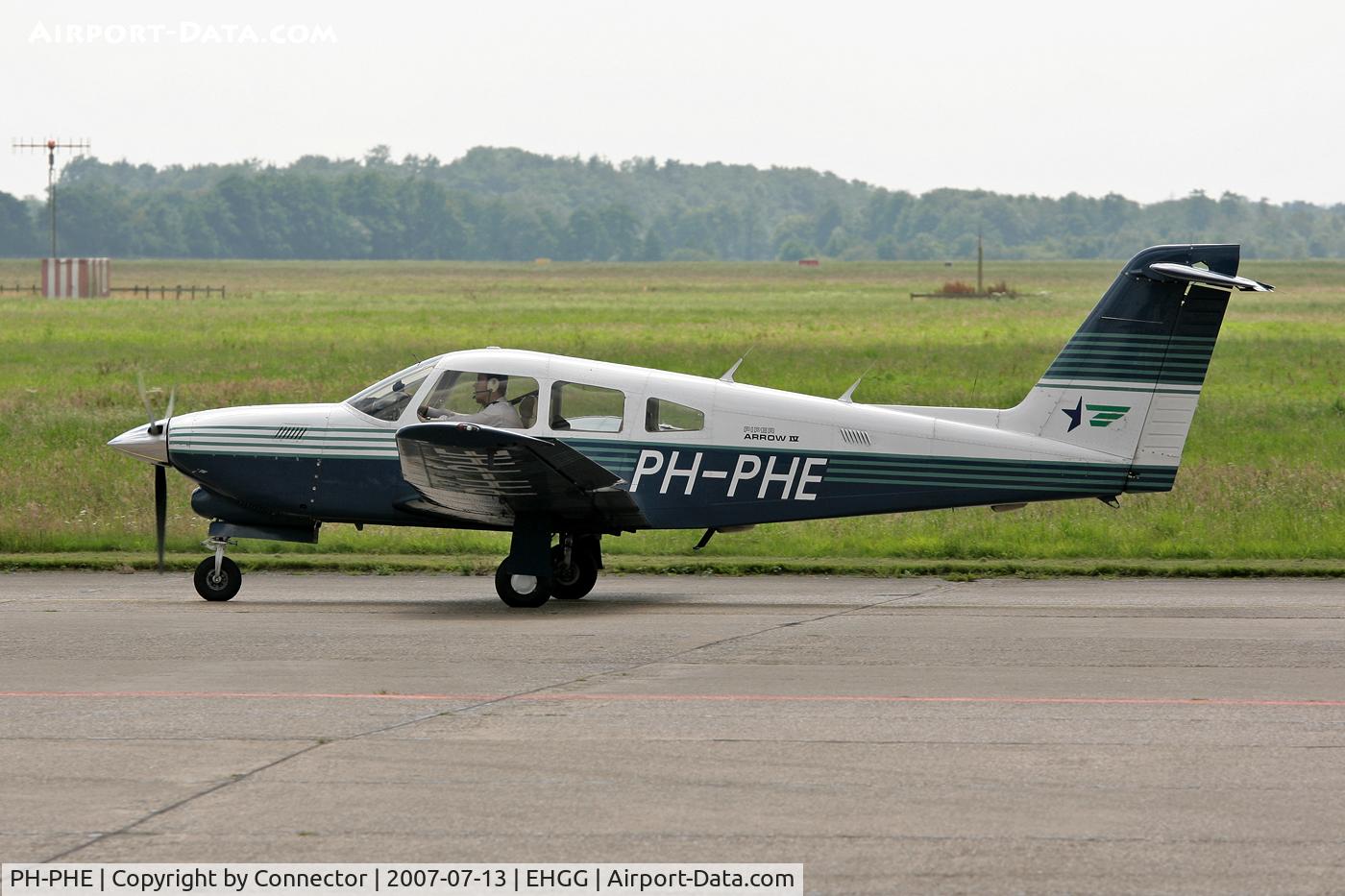 PH-PHE, Piper PA-28RT-201T Turbo Arrow IV Arrow IV C/N 28R-8331022, No description.
