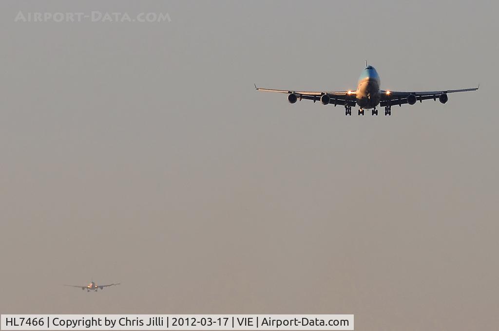 HL7466, 2001 Boeing 747-4B5F/SCD C/N 26413, Korean Air Cargo