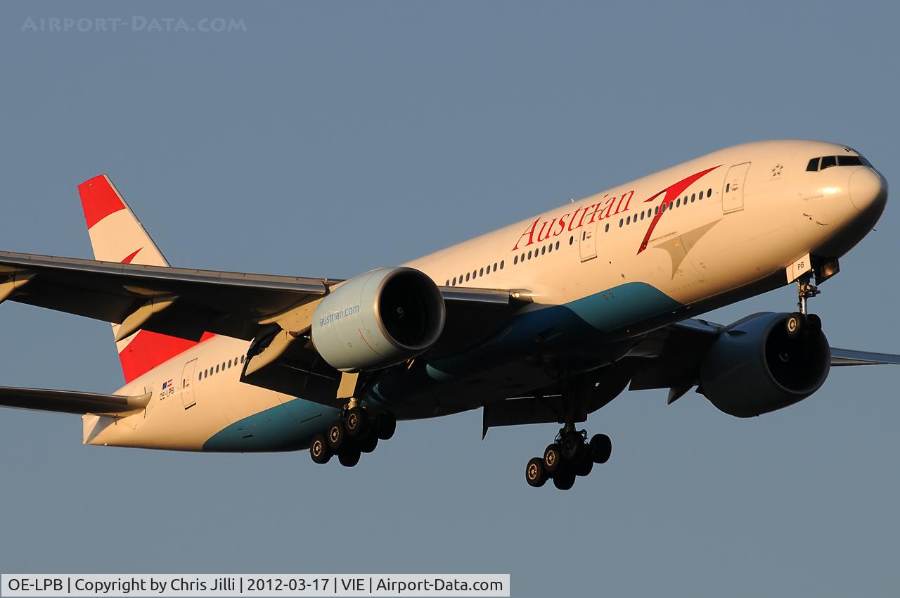 OE-LPB, 1998 Boeing 777-2Z9/ER C/N 28699, Austrian Airlines