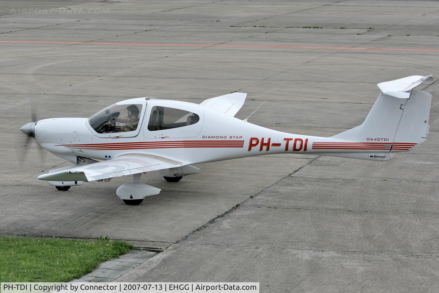 PH-TDI, 2005 Diamond DA-40D Diamond Star C/N D4.146, Pre-flight check.