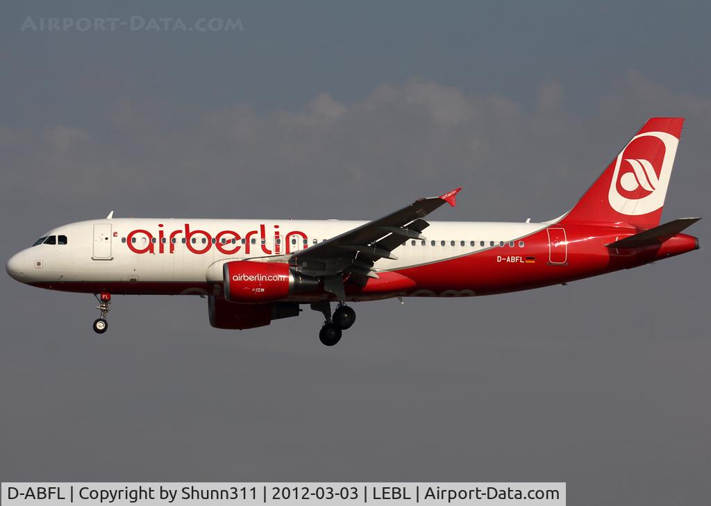 D-ABFL, 2010 Airbus A320-214 C/N 4463, Landing rwy 25R
