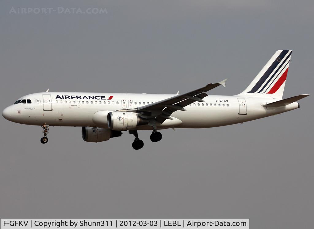 F-GFKV, 1991 Airbus A320-211 C/N 0227, Landing rwy 25R