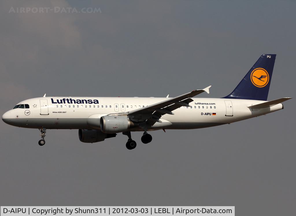 D-AIPU, 1990 Airbus A320-211 C/N 135, Landing rwy 25R