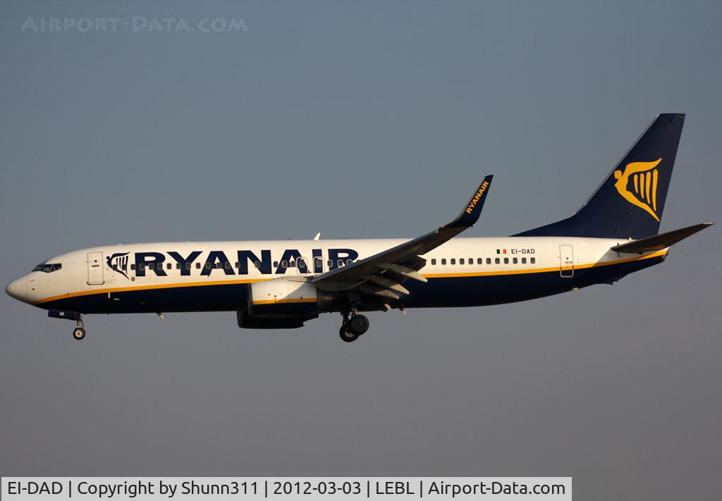 EI-DAD, 2002 Boeing 737-8AS C/N 33544, Landing rwy 25R
