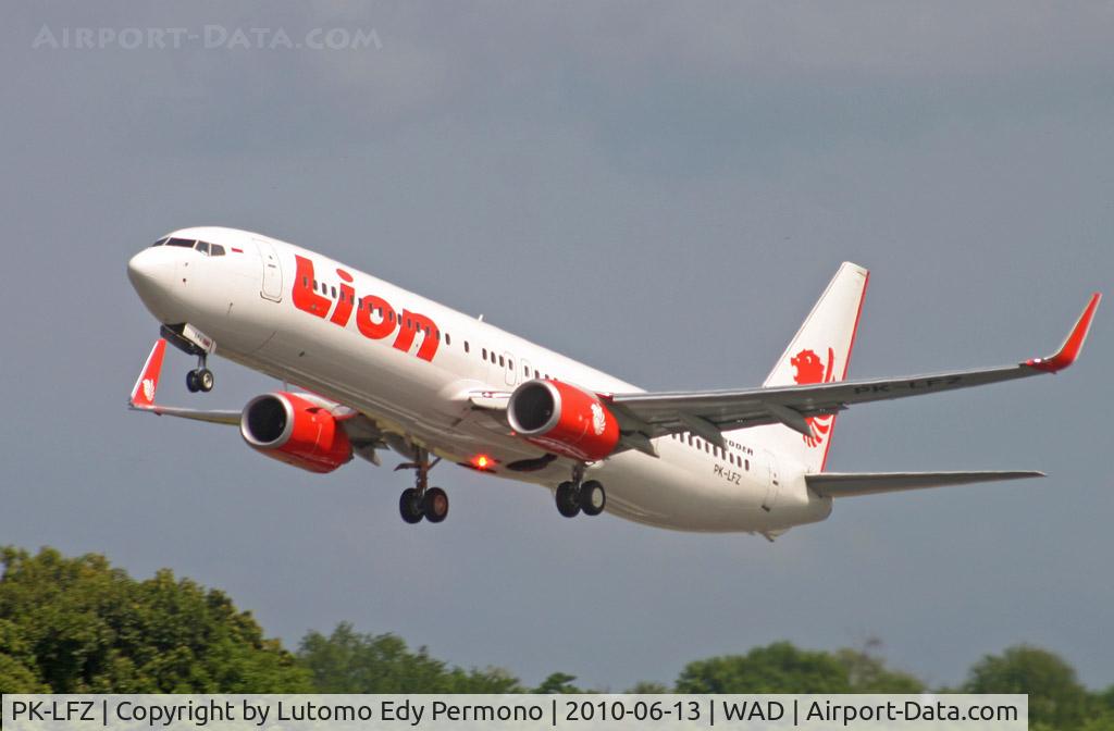 PK-LFZ, 2009 Boeing 737-9GP/ER C/N 35726, lion inter