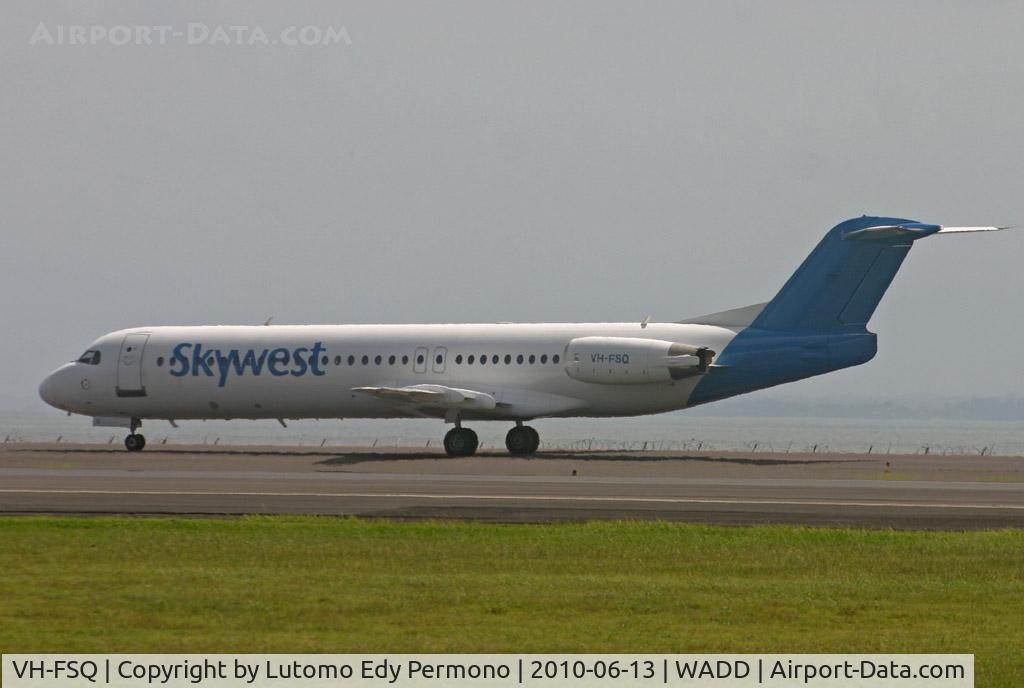 VH-FSQ, 1993 Fokker 100 (F-28-0100) C/N 11450, SkyWest Airlines VH-FSQ (Fokker 70/100 - MSN 11450)