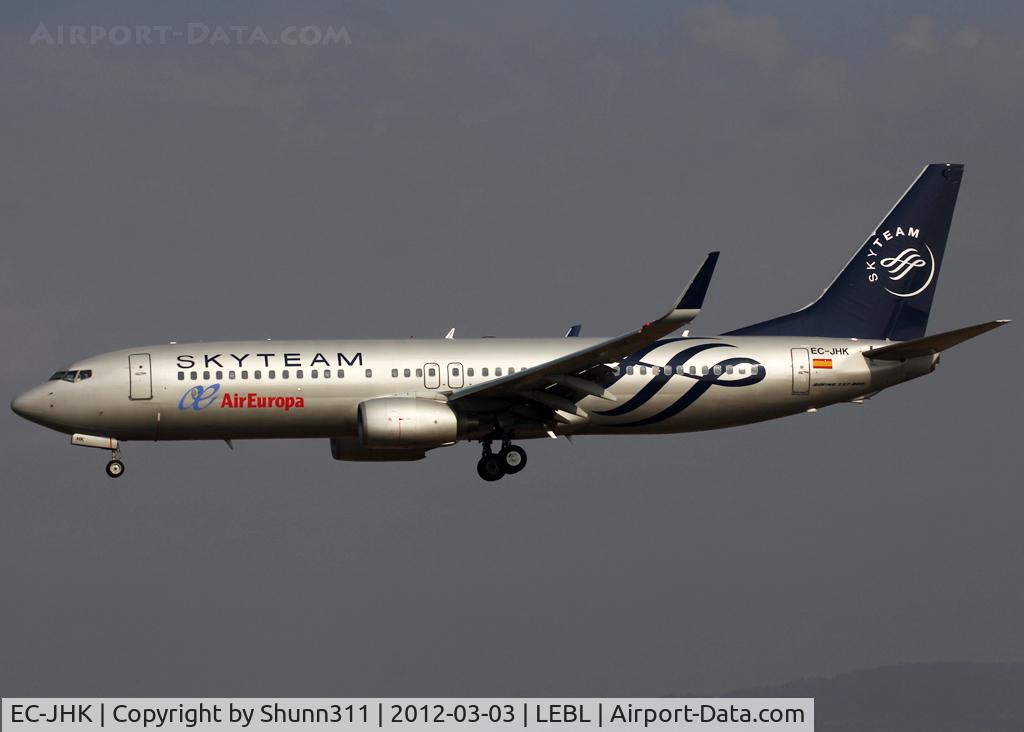 EC-JHK, 2005 Boeing 737-85P C/N 33975, Landing rwy 25R in Skyteam c/s
