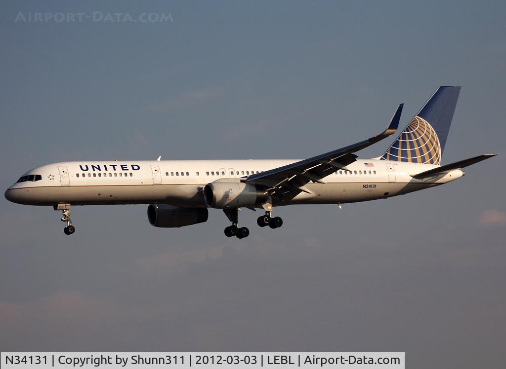 N34131, 1998 Boeing 757-224 C/N 28971, Landing rwy 25R with United titles...