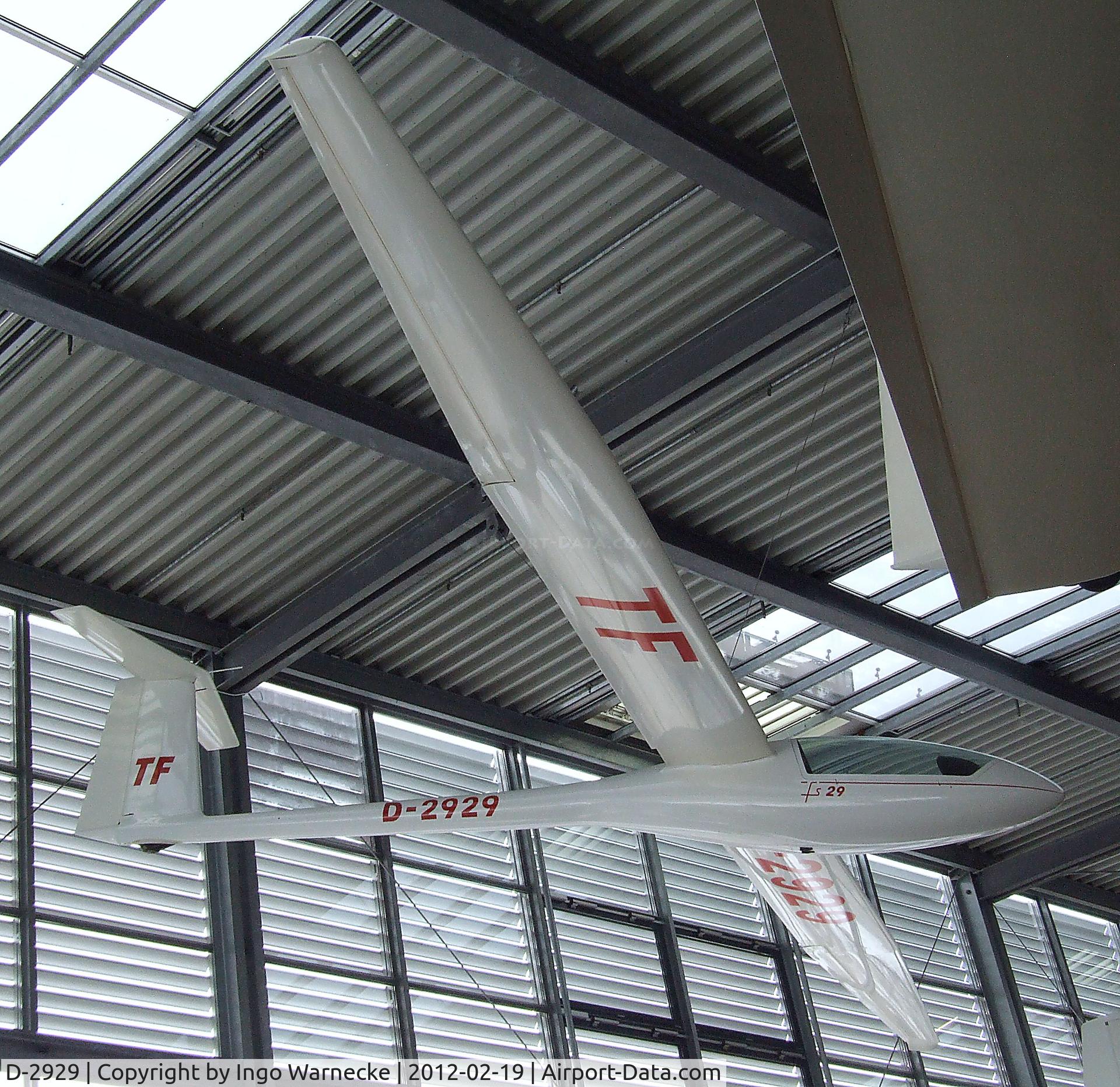 D-2929, 1975 Akaflieg Stuttgart FS-29 TF C/N 01, Akaflieg Stuttgart fs-29 TF (Teleskopflügel = telescopic wing extendable in flight from 13,3 to 19,0 m) at the Deutsches Museum Flugwerft Schleißheim, Oberschleißheim