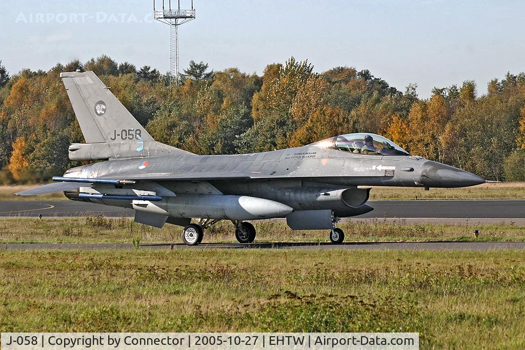 J-058, General Dynamics F-16AM Fighting Falcon C/N 6D-141, Ready for a afternoon flight.