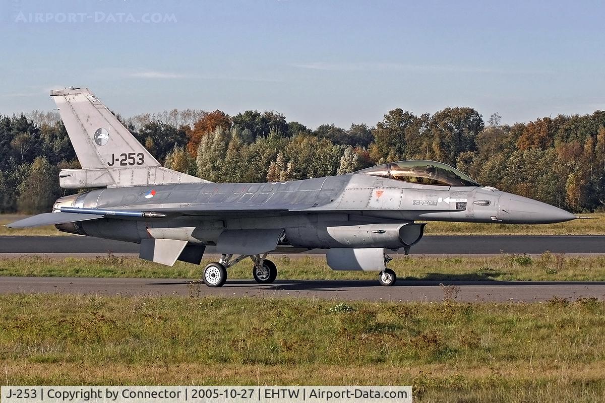 J-253, Fokker F-16A Fighting Falcon C/N 6D-42, Ready for an afternoon flight.