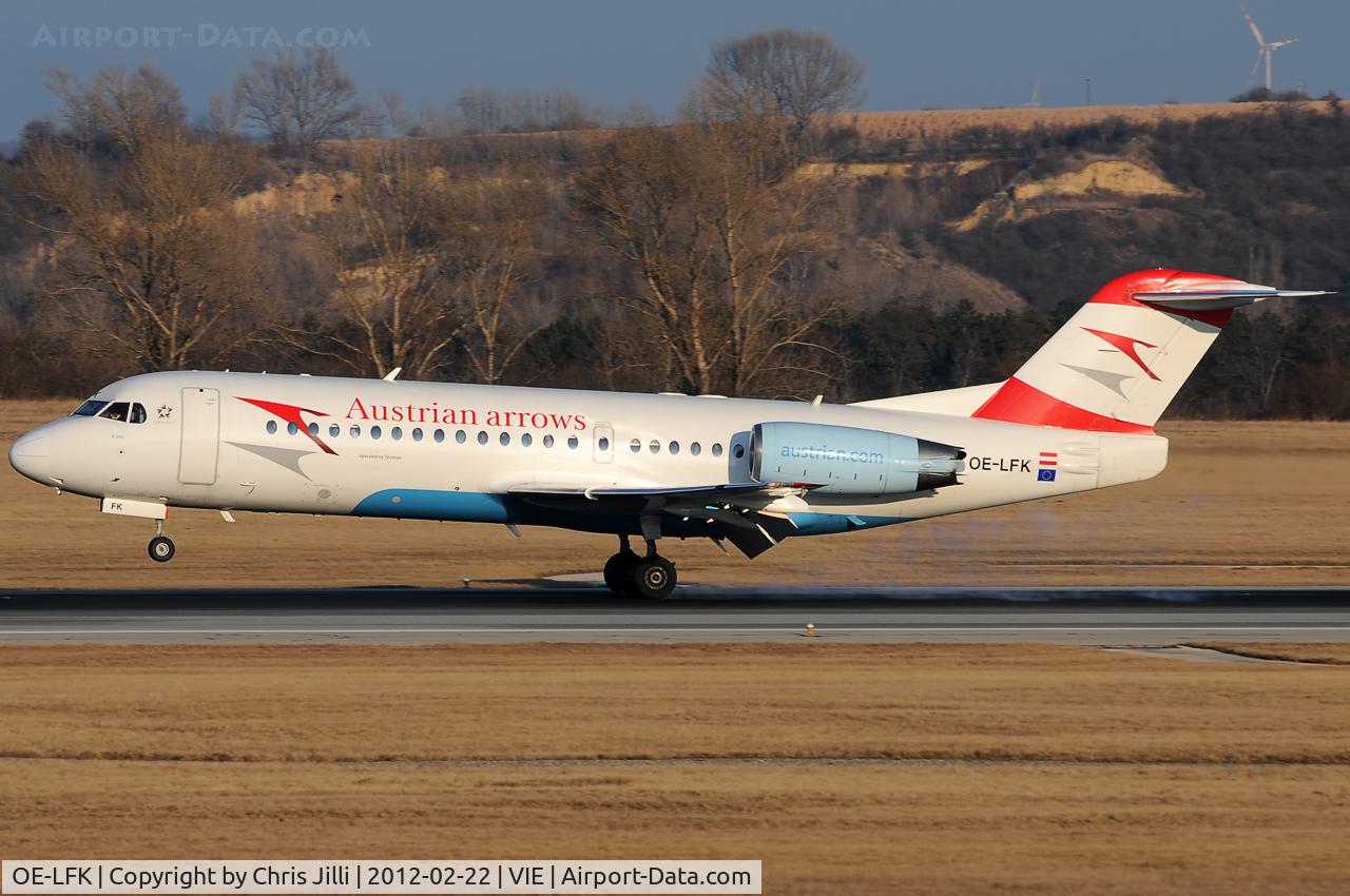 OE-LFK, 1995 Fokker 70 (F-28-0070) C/N 11555, Austrian arrows