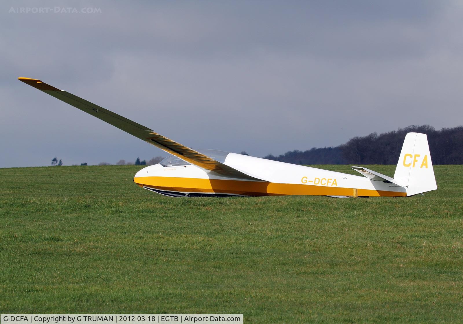 G-DCFA, Schleicher ASK-13 C/N 13113, Out on the grass, in between flights