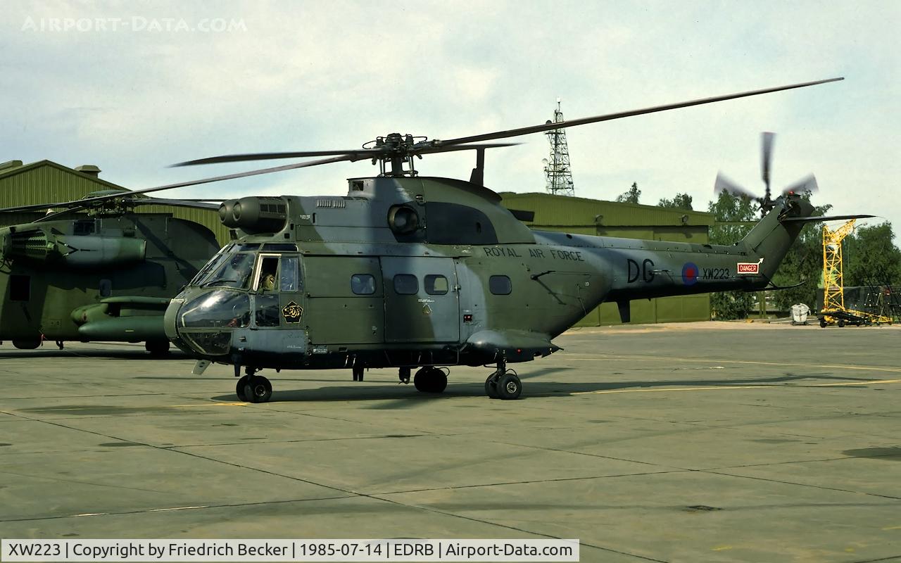 XW223, 1972 Westland Puma HC.1 C/N 1161, coming to halt